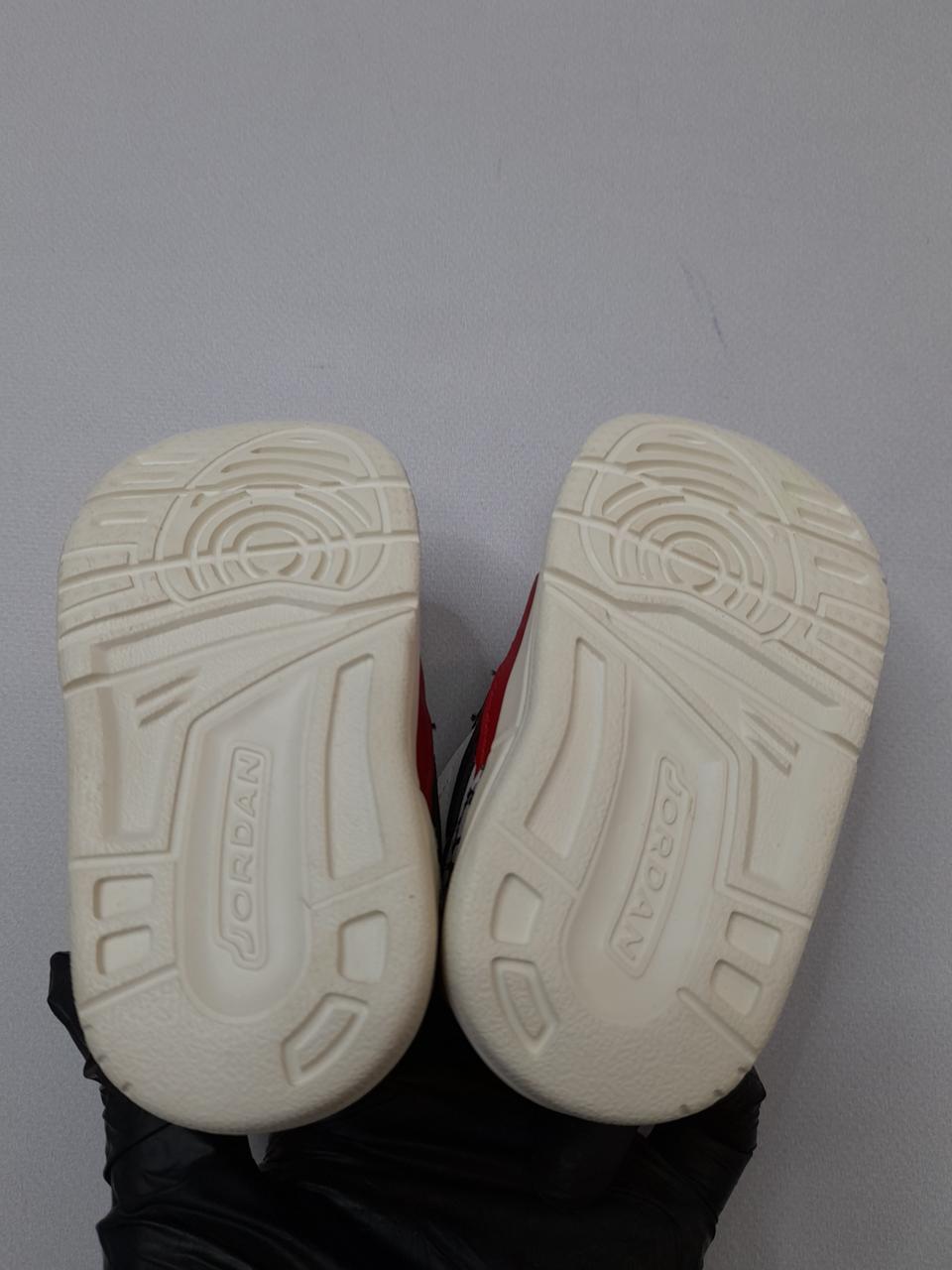 Фото4 Кросівки Jordan