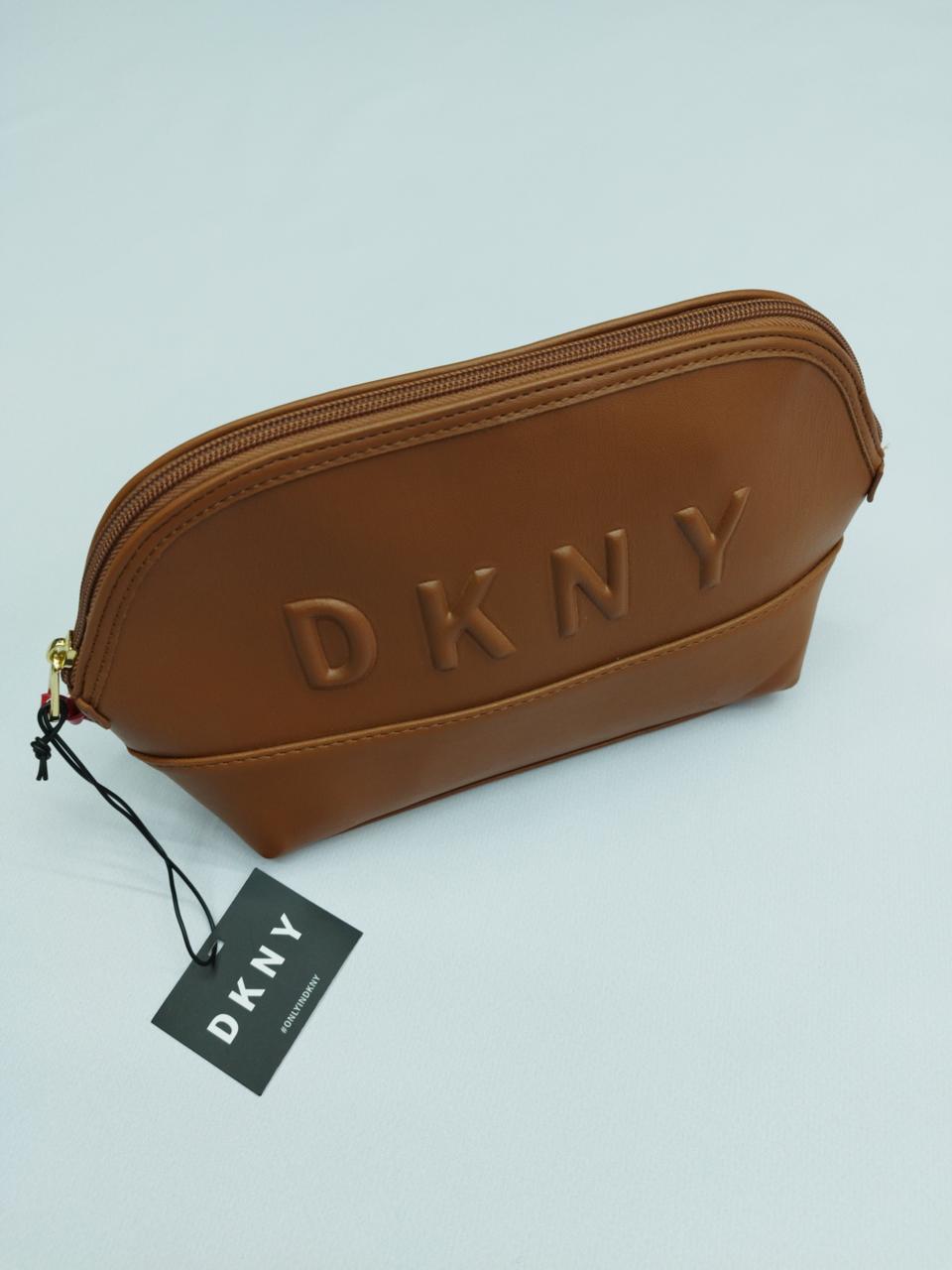 Фото1 Косметичка DKNY