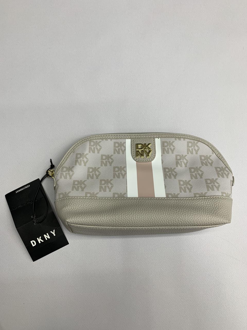 Фото1 Косметичка DKNY