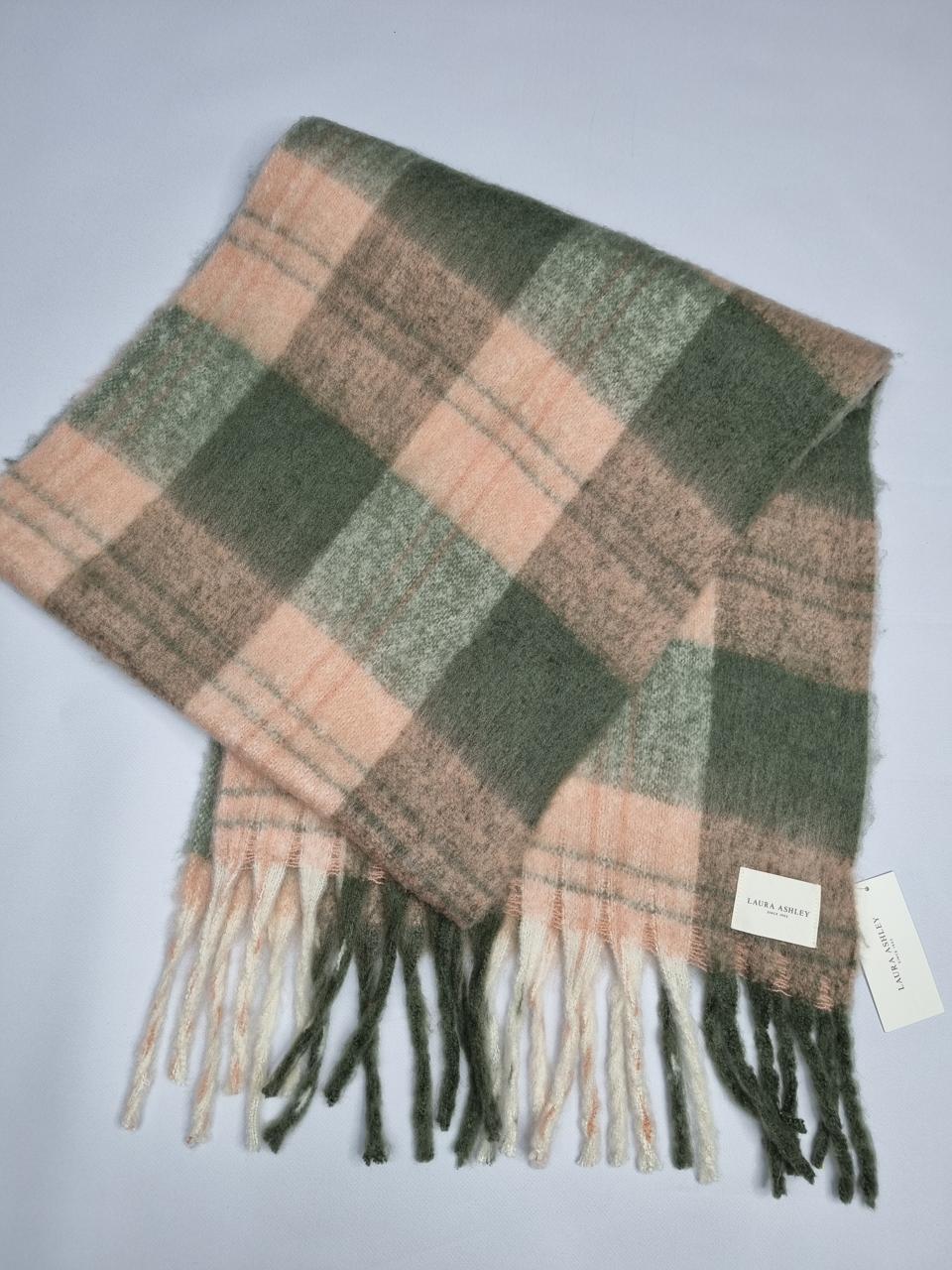 Фото2 Шарф LAURA ASHLEY