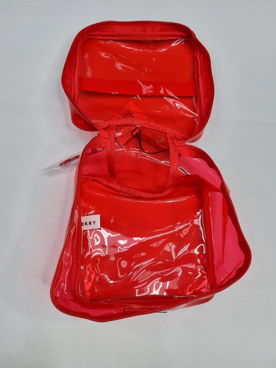 Фото3 Косметичка DKNY