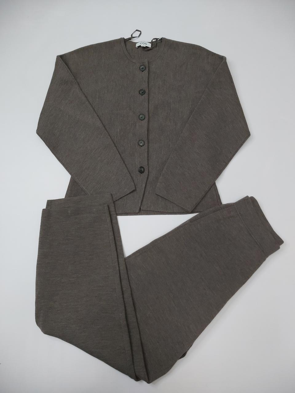 Фото1 Костюм COS