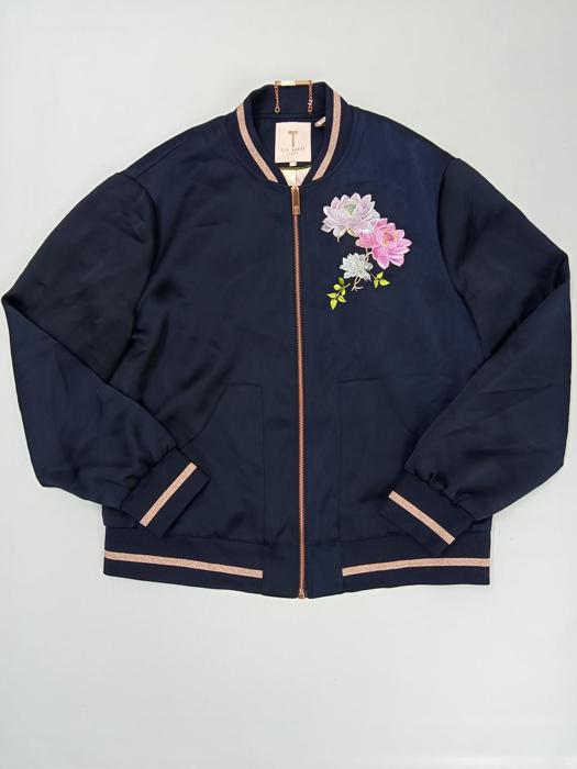 Фото Бомбер Ted Baker