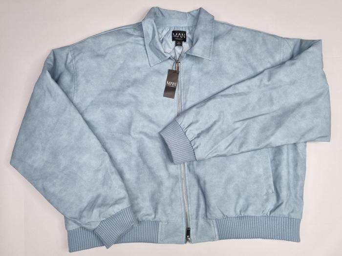 Фото Бомбер boohooMAN