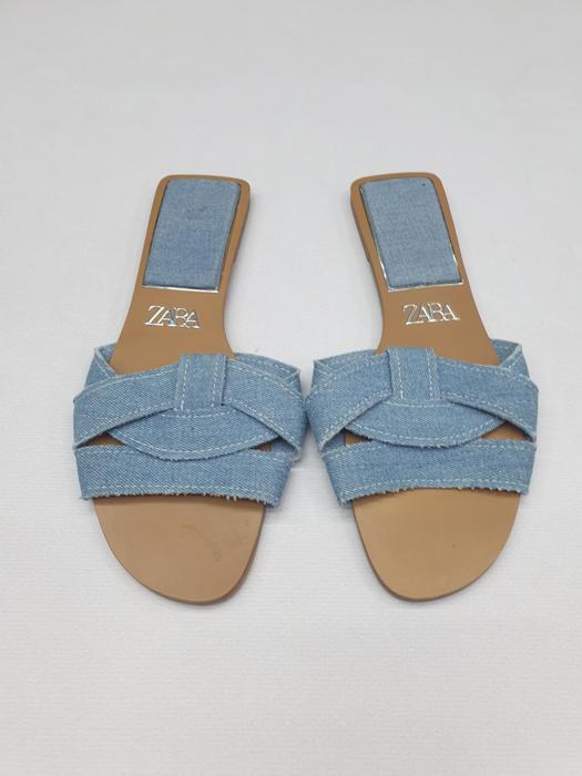 Фото Шльопанці Zara
