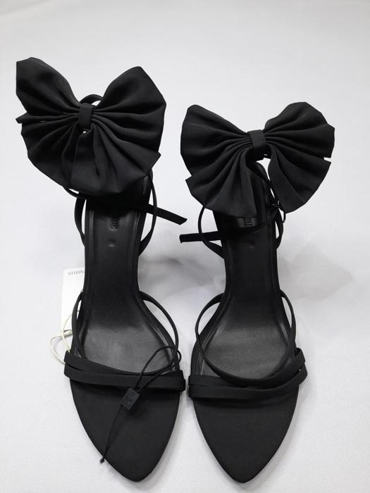 Фото Босоніжки Stradivarius