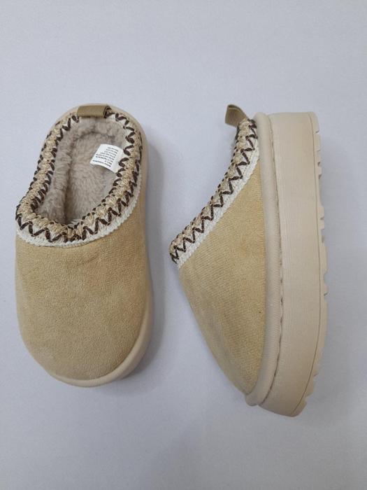 Фото Шльопанці