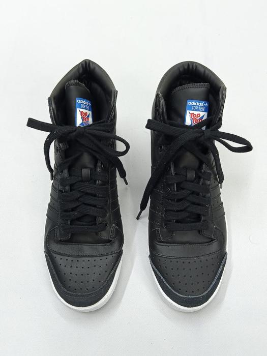 Фото Кросівки Adidas