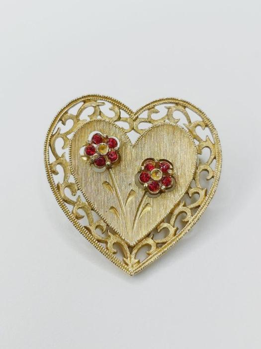 Фото Брошка