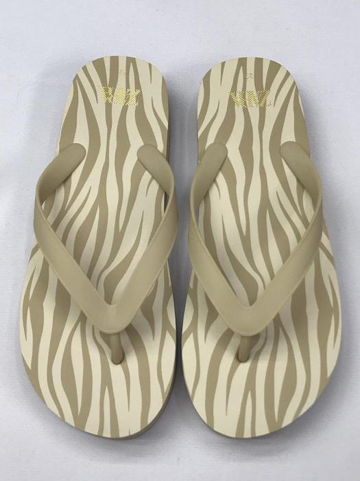 Фото Шльопанці Zara