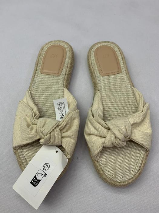 Фото Шльопанці H&M