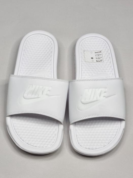 Фото Шльопанці Nike